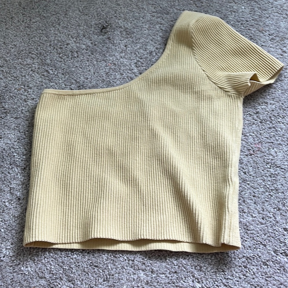 Asymmetrical top